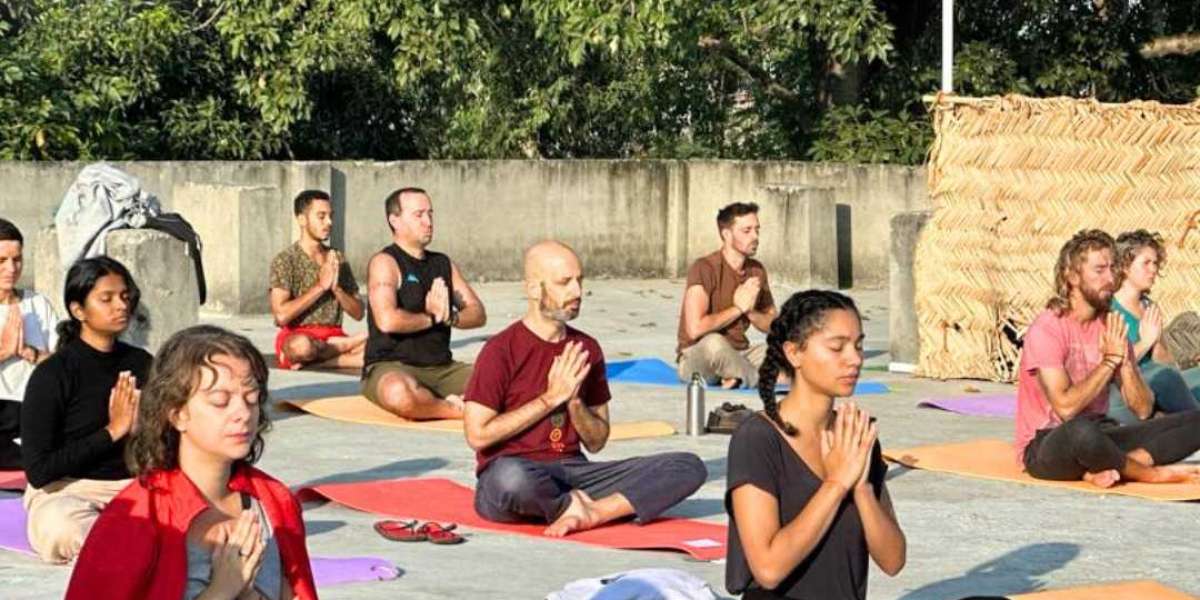 Best Yoga School in India - Alakhyog